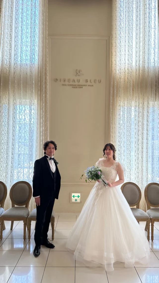 .
先日のオワゾブルーウェディングフォト🕊

撮影風景をご紹介

初めは緊張されていたおふたりも
だんだんと慣れてきて、
おふたりの日頃の空気感がお写真におさまりました＾＾

______________________________

ストーリーでは #オワゾブルー花嫁 
が選んだドレスやブーケを発信中!
是非フォローして当日のイメージアップ
になれば嬉しいです＾＾

@oiseaubleu_kochi 

今月のウェディングフェアはハイライトへ
お得なリニューアルプランも案内中🕊️

______________________________

#オワゾブルー #オワゾブルー高知 #高知 #高知結婚式 #高知結婚式場 #高知ウェディング #高知婚 #結婚式場 #高知フォトウェディング #ウェディングドレス #オワゾブルー花嫁 #高知貸切 #貸切ウェディング #wedding #weddingdress #weddingphotography #高知前撮り #ウェディングブーケ #プレ花嫁 #プレ花嫁準備 #高知プレ花嫁