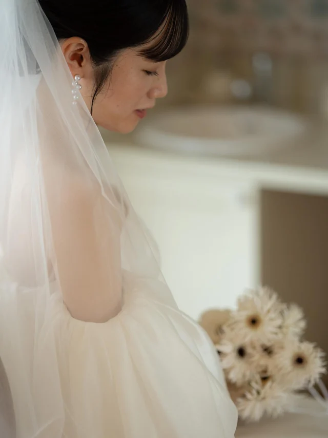 .
挙式前、花嫁様のためだけに作られた
メイクルームでお支度を

お支度中のお写真も絵になります＾＾

______________________________

ストーリーでは #オワゾブルー花嫁 
が選んだドレスやブーケを発信中!
是非フォローして当日のイメージアップ
になれば嬉しいです＾＾

@oiseaubleu_kochi 

今月のウェディングフェアはハイライトへ
お得なプランも案内中🕊️

______________________________

#オワゾブルー #オワゾブルー高知 #高知 #高知結婚式 #高知結婚式場  #高知婚 #高知フォトウェディング  #貸切ウェディング #wedding #weddingdress #weddingphotography #高知前撮り #ウェディングブーケ #プレ花嫁 #高知プレ花嫁