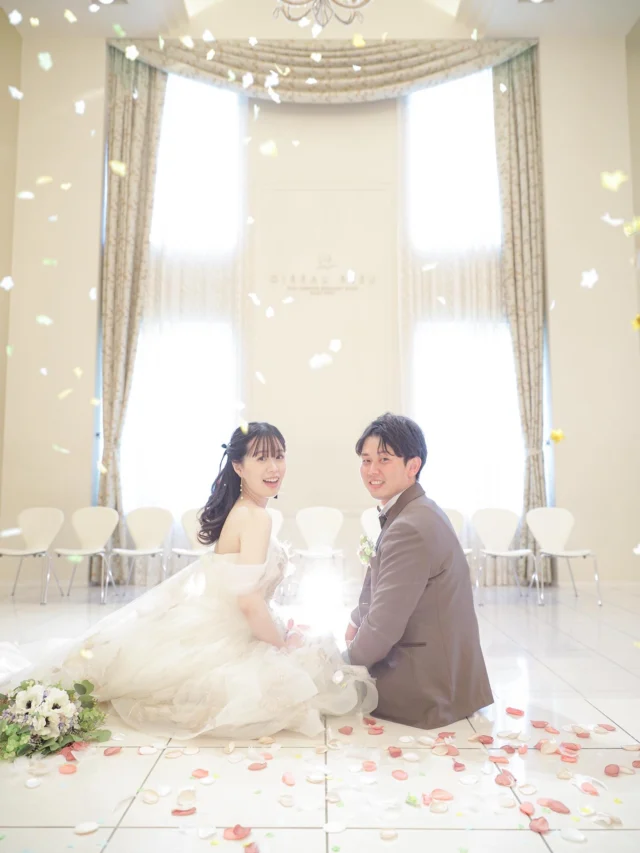 .
素敵なおふたりの式場前撮り🕊

ご新郎様目線のお写真もたくさん
写して頂きながら＾＾

______________________________

ストーリーでは #オワゾブルー花嫁 
が選んだドレスやブーケを発信中!
是非フォローして当日のイメージアップ
になれば嬉しいです＾＾

@oiseaubleu_kochi 

今月のウェディングフェアはハイライトへ
年内限定のお得なプランも案内中🕊️

______________________________

#オワゾブルー #オワゾブルー高知 #高知 #高知結婚式 #高知結婚式場 #高知ウェディング #高知婚 #結婚式場 #高知フォトウェディング #ウェディングドレス #オワゾブルー花嫁 #高知貸切 #貸切ウェディング #wedding #weddingdress #weddingphotography #高知前撮り #ウェディングブーケ #プレ花嫁 #プレ花嫁準備 #高知プレ花嫁